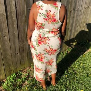 NWOT SLEEVELESS WHITE FLORAL PRINT MIDI DRESS